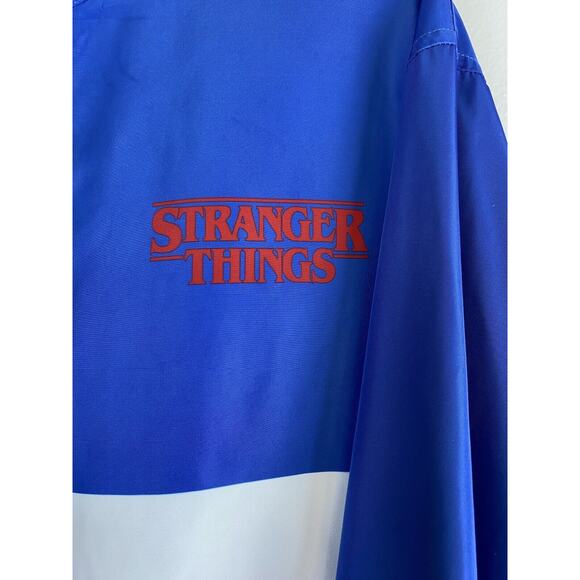 Netflix Official Merch 2XL Stranger Things LS 1/4 zip Red White Blue Cinched Btm - Picture 2 of 6